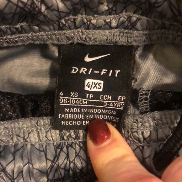 Little boys Nike basketball shorts - Picture 4 of 5